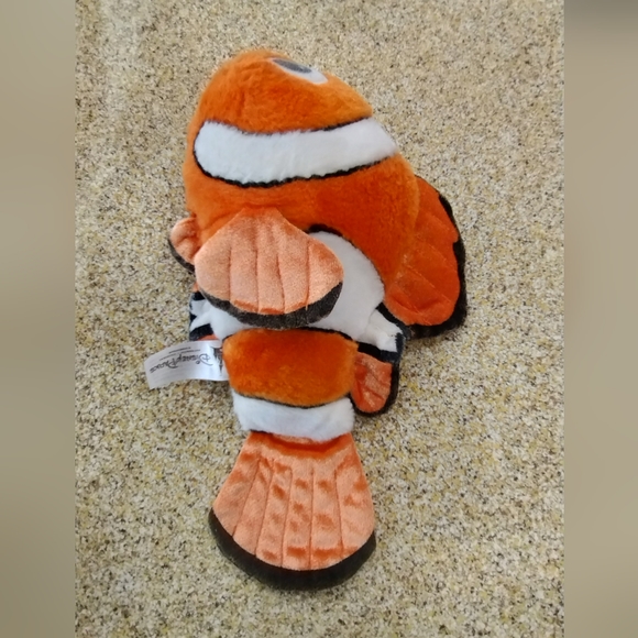 ✓Disney Parks Disney/Pixar Finding Nemo Clown Fish Plush - Picture 4 of 10